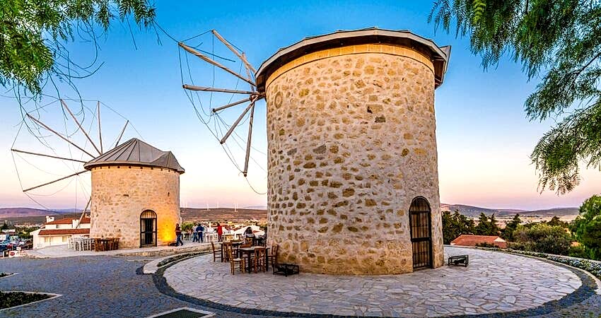 Alaçatı Çeşme Sığacık Şirince Qobustan Turu